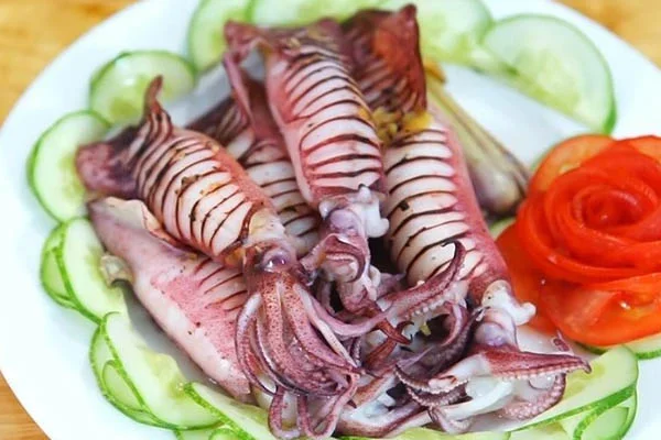 Hấp mực cùng bia sẽ