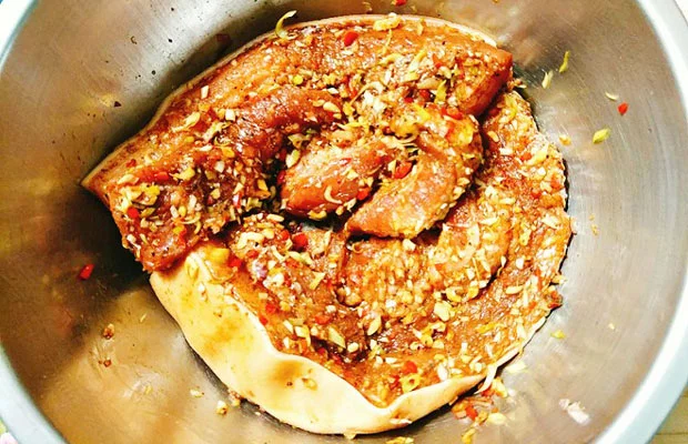 ướp thịt ba rọi