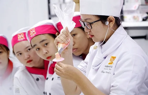 Các học viên tham gia workshop rất chăm chú