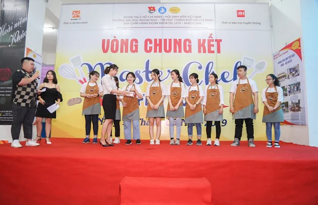 Các thí sinh tiến hành bốc thăm