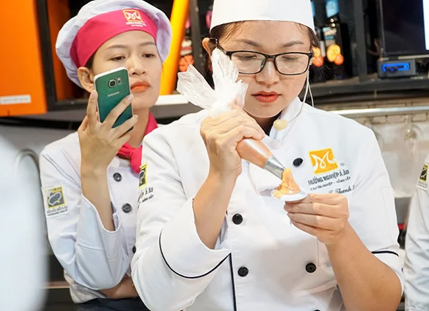 Giảng viên hướng dẫn tỉ mỉ