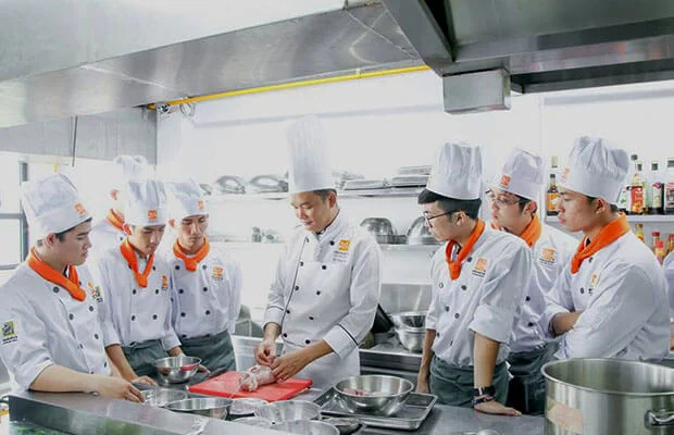 hướng nghiệp á âu Bình Dương hoạt động