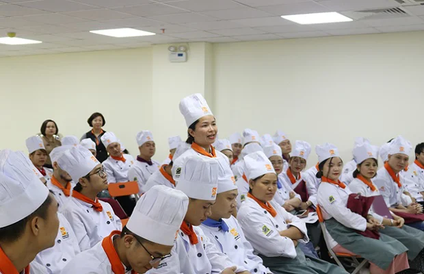 Học viên hào hứng đặt câu hỏi về khoai tây