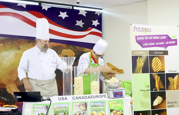 Học viên hỗ trợ Chef