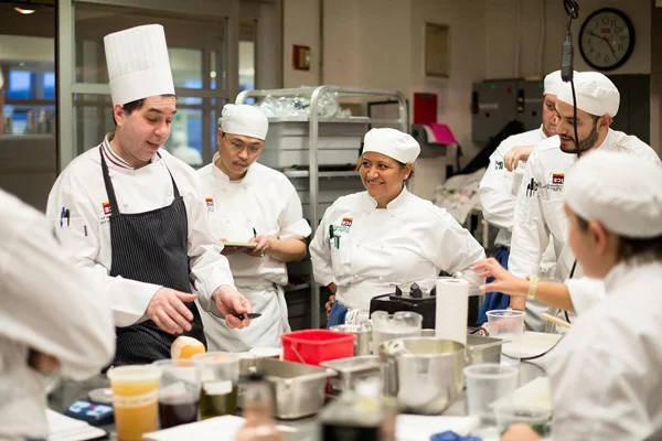 xu hướng học nghề nở rộ