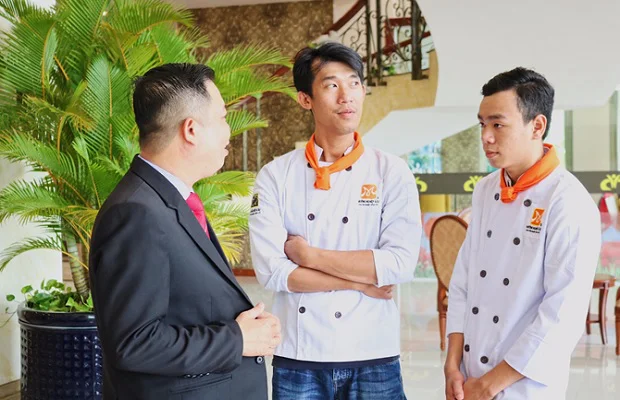 Phó Tổng Giám Đốc Triệu Hữu Hiền