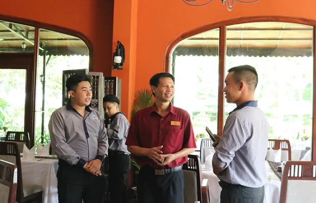 Anh Quốc Hoa TBP Tiền Sảnh chia sẻ