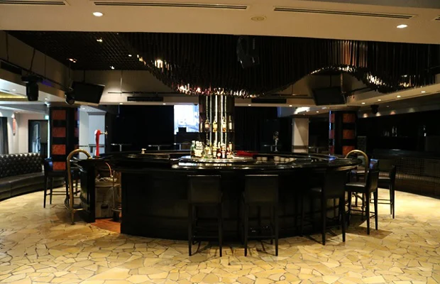 không gian hiện đại Bar Déjà Vu