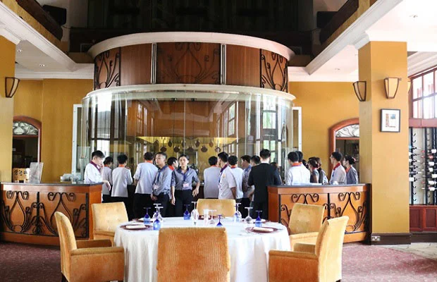 Khu vực bếp mở tại Nhà hàng Hemispheres