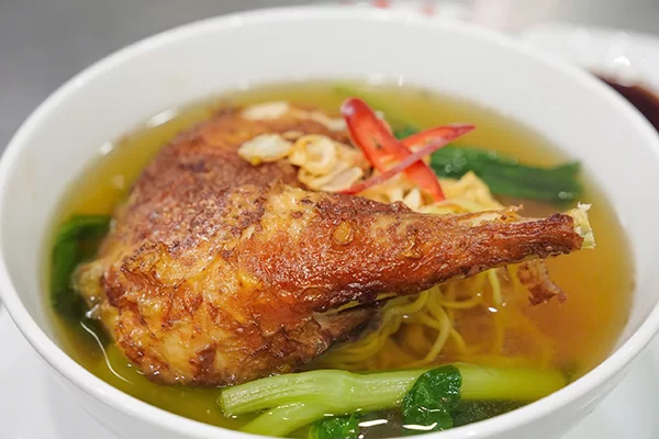 mì gà quay bắt mắt