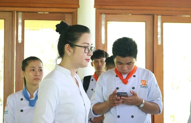 Chị Minh Ngọc Bộ phận Nhân sự