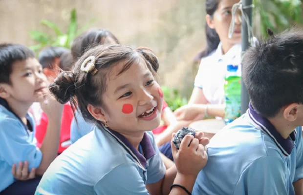 Nụ cười của các em nhỏ chính là hình ảnh đẹp nhất