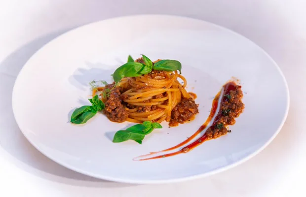 Classic Meat Sauce Linguine