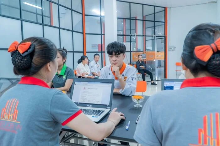 HNAAu tự tin đến ứng tuyển tìm việc làm