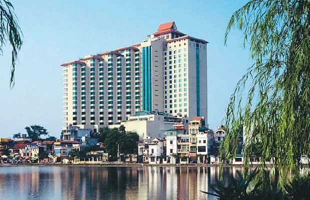 Khách sạn Pan Pacific bên Hồ Tây