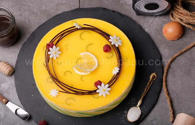 Lemon mousse cake