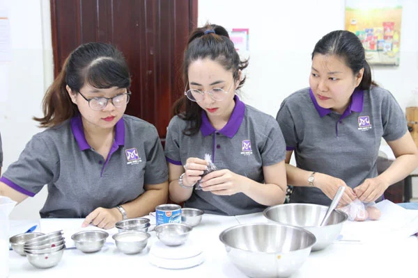 nguyên liệu làm các món kem