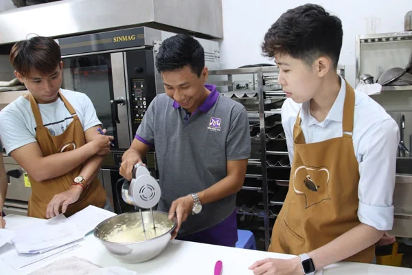 thực hành làm kem mùi