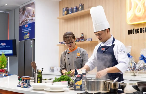 chế biến món ăn