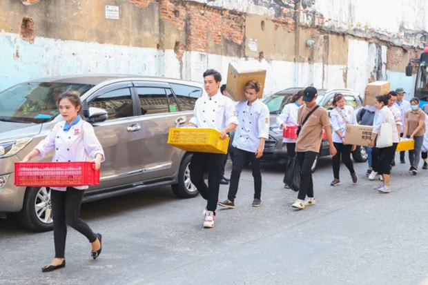 Đầu Bếp Nhân Ái