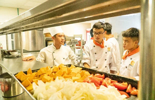 tham quan khu vực Bếp