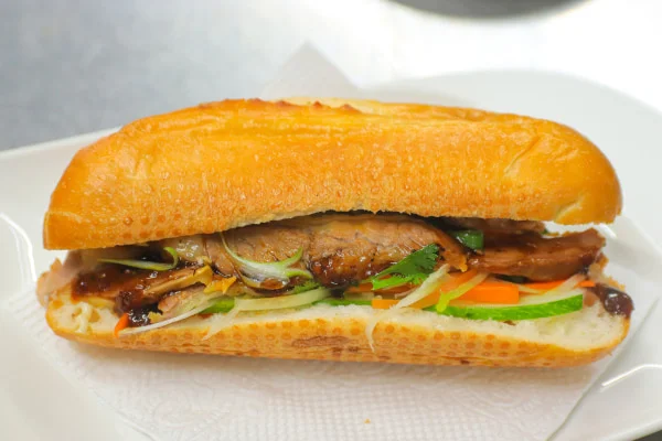 Chuyen de nhan banh mi thit bo nuong
