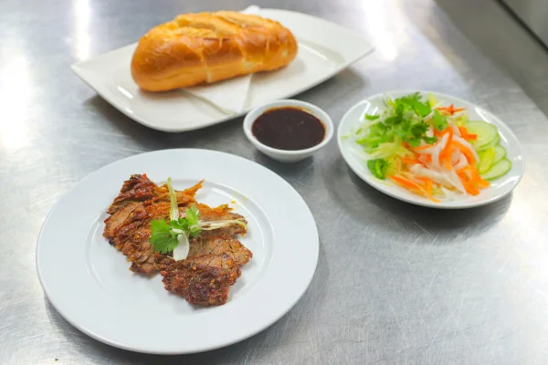 day-lam-nhan-banh-mi-thit-bo hoc lam nhan banh mi tu thit bo