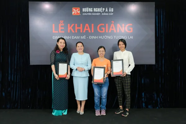 Cô Nguyễn Đức Thục Anh