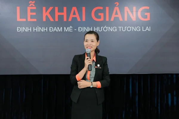 Cô Nguyễn Thị Thu Hiền