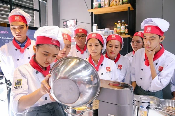 cô gắng vượt qua chính mình