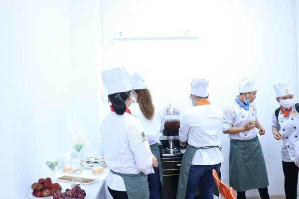 học viên dùng Teabreak