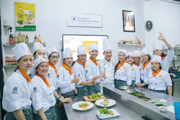 Thầy Đặng Đình Thiết