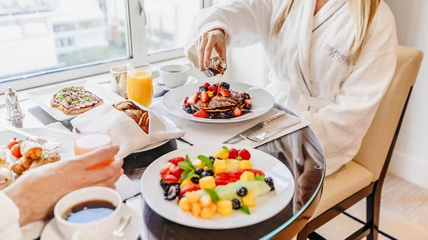 thực đơn room service