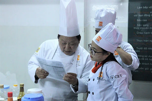 mọi thắc mắc được thầy cô giảng giải nhiệt tình