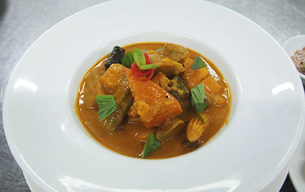 cari gà chay với hương vị béo ngậy kích thích vị giác