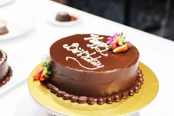 chiếc bánh xinh xắn