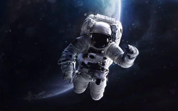 vi-du-ve-hinh-anh-phi-hanh-gia