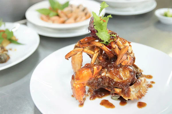 cua rang me với nước xốt chua ngọt thấm vị