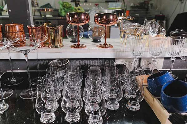 Sử dụng loại ly phù hợp