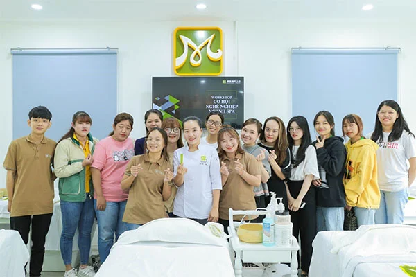buổi workshop thu hút sự tham gia của tất cả các bạn nam nữ quan tâm đến nghề spa