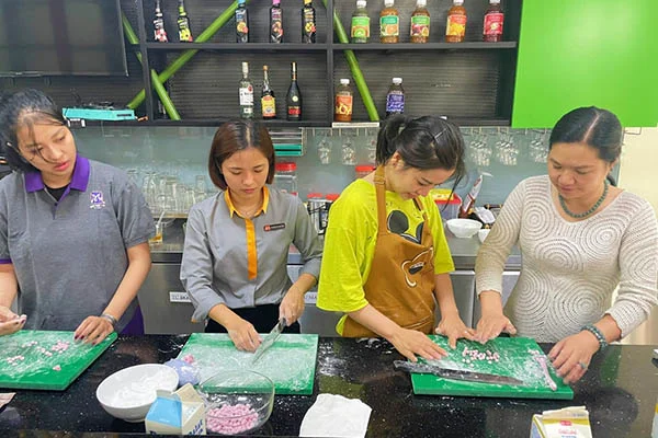 làm trân châu ngũ sắc