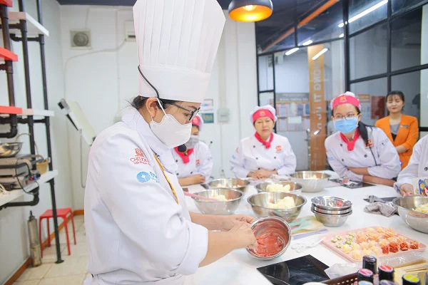 pha màu nhẹ nhàng trang nhã