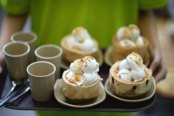 Phục vụ tại chỗ