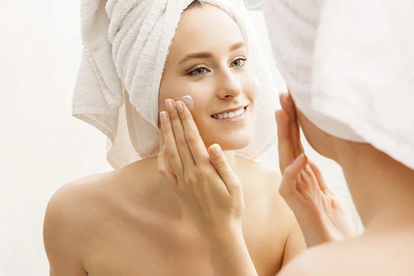 benzoyl peroxide trị mụn