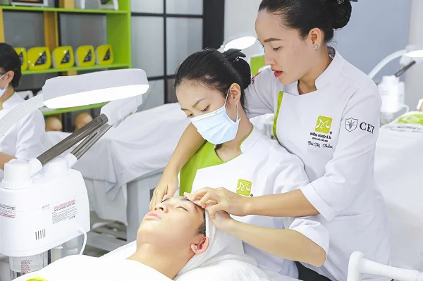 Kỹ thuật viên spa