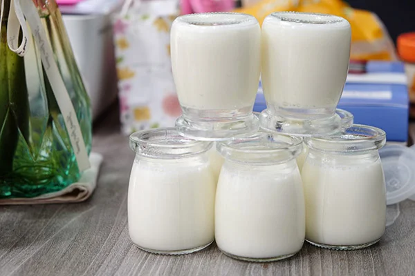 Sữa sau khi ủ đủ thời gian sẽ đặc lại