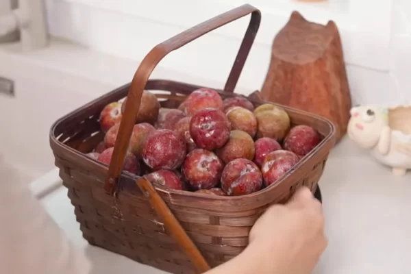 Cách chọn mận ngon để làm ô mai mận