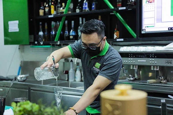 luyện tập kỹ thuật free pour