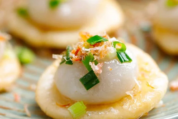 bánh ram ít là một trong các món ăn vặt ngon ở huế