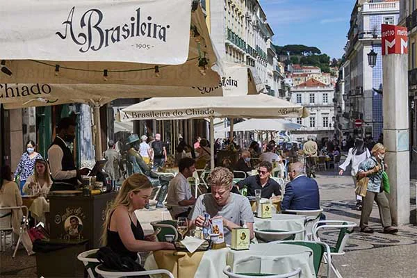 ngành fnb chịu nhiều ảnh hưởng sau dịch covid 19